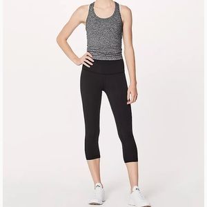 Wunder Under High-Rise Crop Luxtreme 4 black